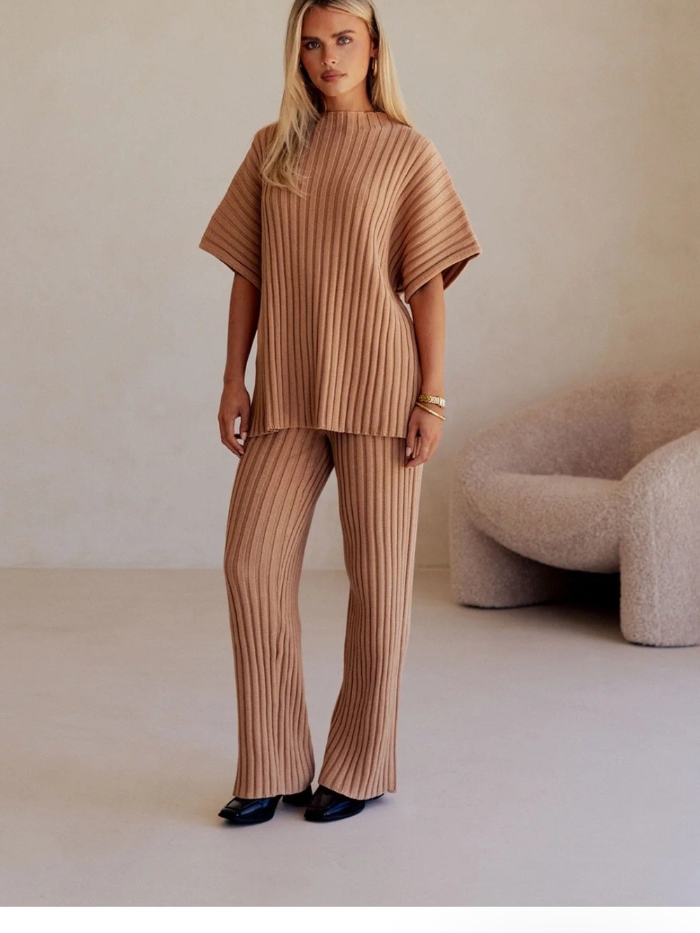 Wide-Leg Ribbed Knit Pants Set in Camel